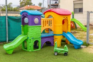 לאחר שהתעללה ותקפה 12 פעוטות – 7 שנות מאסר נגזרו על הסייעת