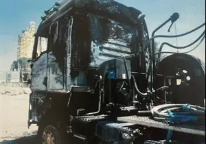 תועד ממלא ג'ריקנים בדלק – והצית מערבל בטון בשווי 700 אלף שקל | תיעוד