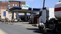 טילים יורטו ליד ריאד לאחר שהקואליציה הסעודית פגעה במחסן הדלק בתימן