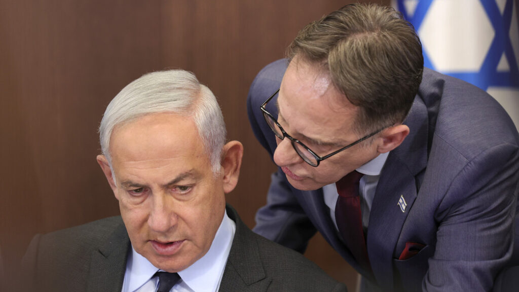 פרסום ראשון | החשד נגד צחי ברוורמן: לקח כ-30 פרוטוקולים מסווגים ללא אישור ובניגוד לנהלים